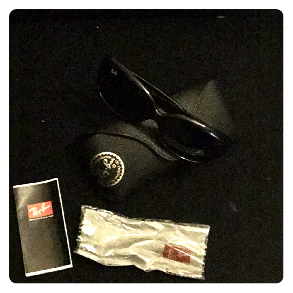Women’s ray Ban sunglasses